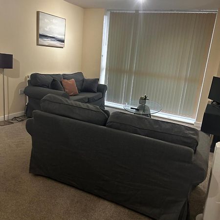 Stylish 2 Bedroom Apartment-Short Term Lets & Serviced Accomodation Reading Exterior photo