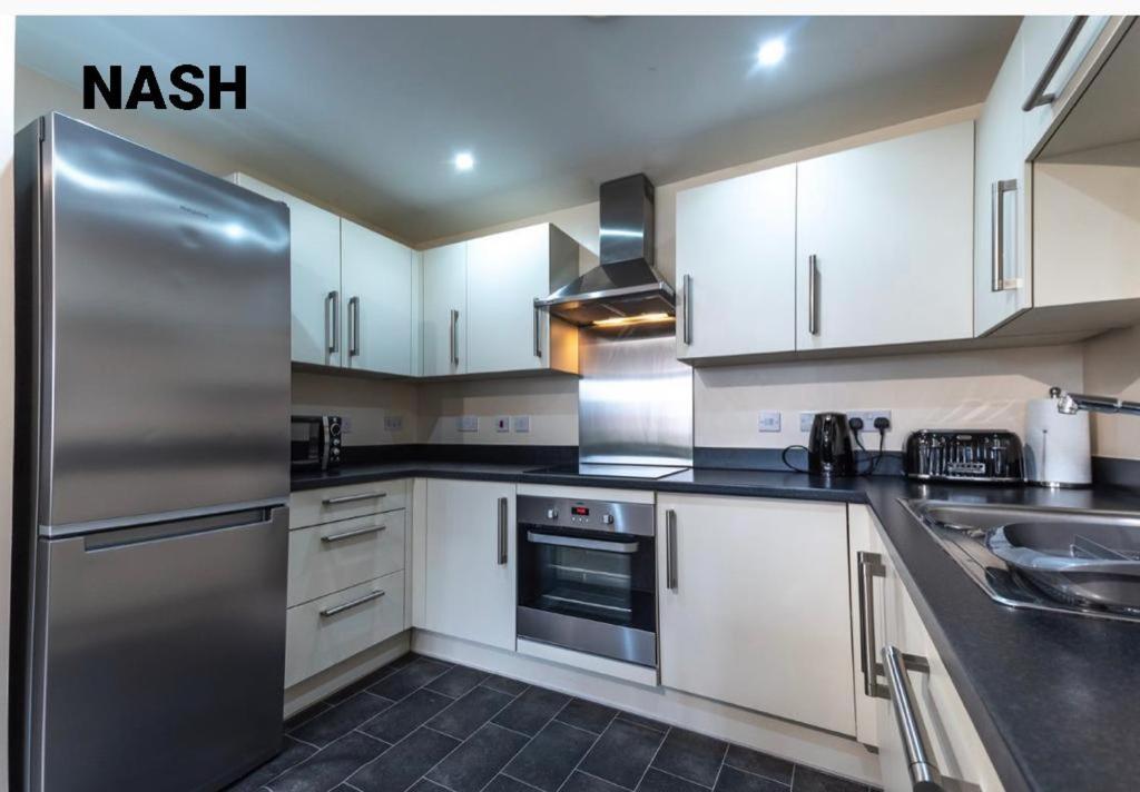 Stylish 2 Bedroom Apartment-Short Term Lets & Serviced Accomodation Reading Exterior photo