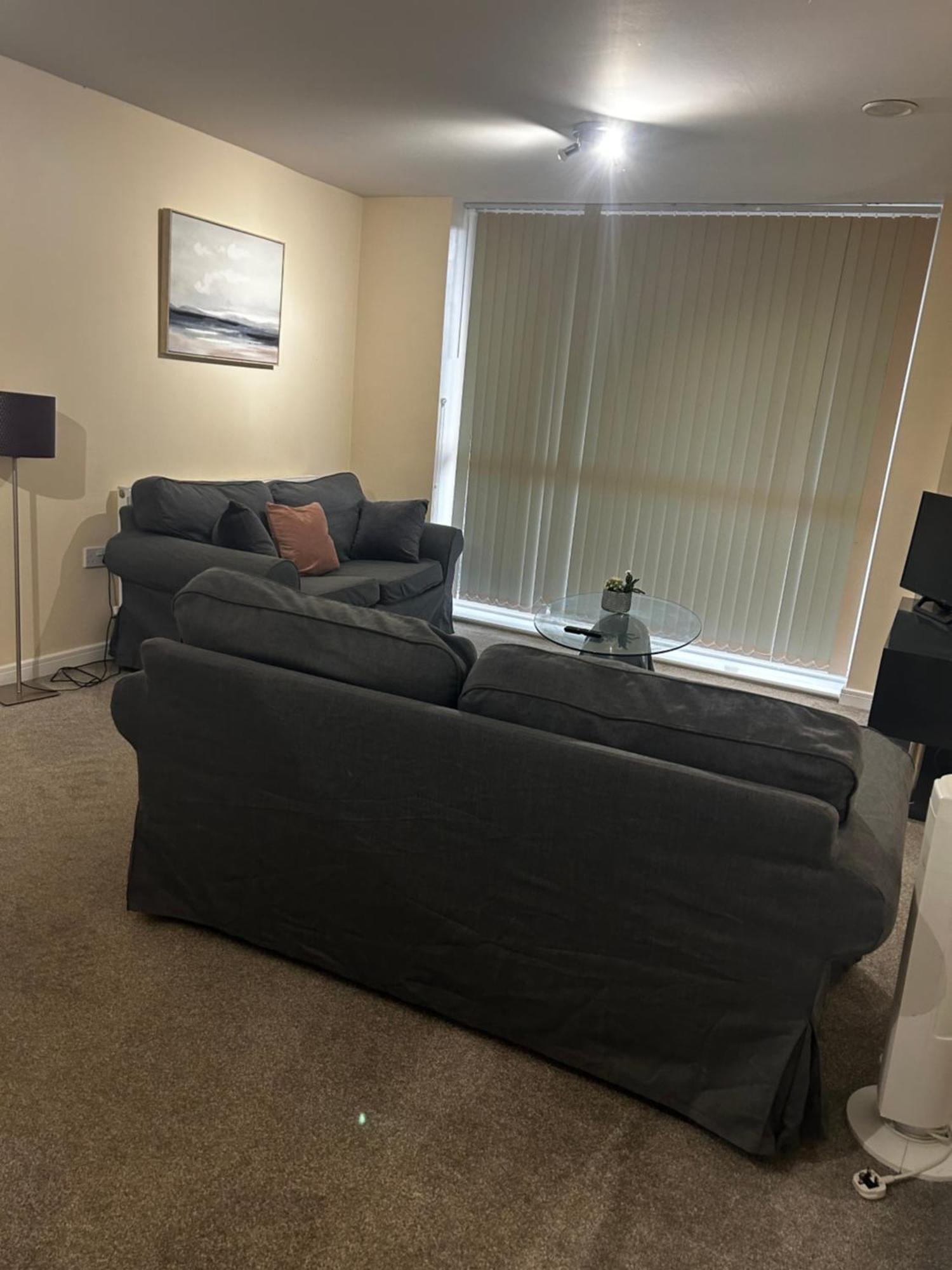 Stylish 2 Bedroom Apartment-Short Term Lets & Serviced Accomodation Reading Exterior photo