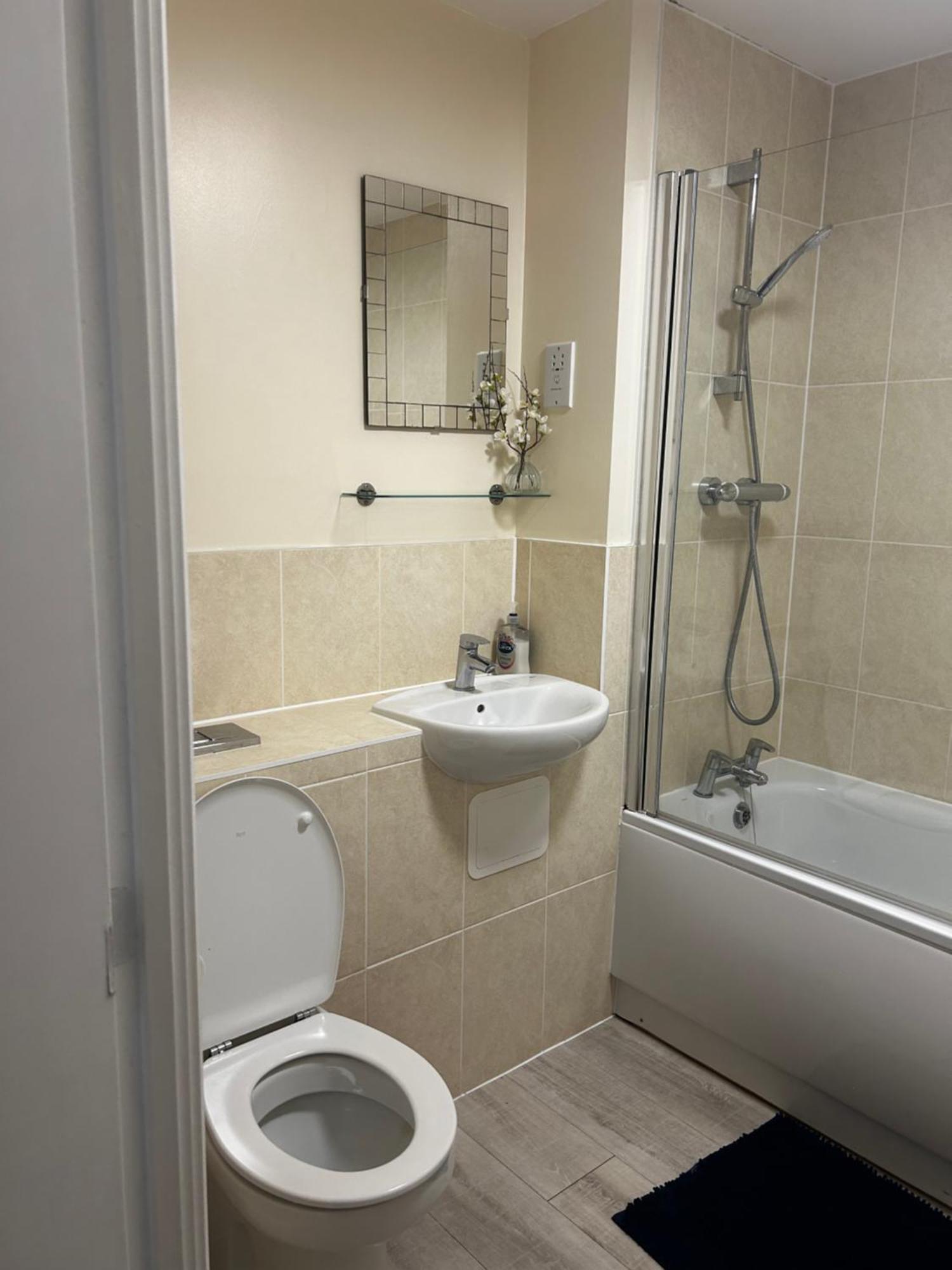 Stylish 2 Bedroom Apartment-Short Term Lets & Serviced Accomodation Reading Exterior photo